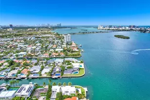 1990 NE 119th Rd, North Miami, FL 33181 - Photo 10