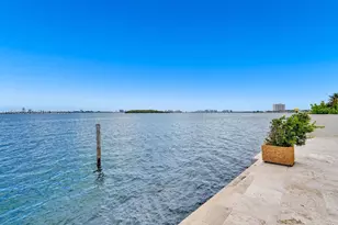 1990 NE 119th Rd, North Miami, FL 33181 - Photo 4