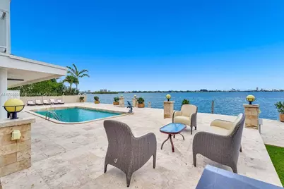 1990 NE 119th Rd, North Miami, FL 33181 - Photo 2