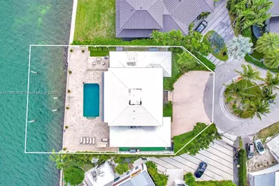 1990 NE 119th Rd, North Miami, FL 33181 - Photo 8