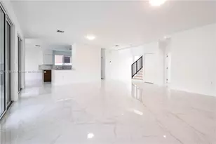 910 SW 24th Rd, Miami, FL 33129 - Photo 10