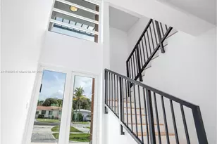 910 SW 24th Rd, Miami, FL 33129 - Photo 8