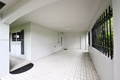1130 W Cypress Dr #V-16, Pompano Beach, FL 33069 - Photo 26
