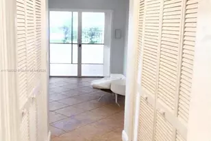 1617 W Harmony Lake Cir, Davie, FL 33324 - Photo 6