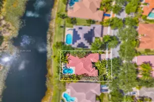 3739 Oak Ridge Cir, Weston, FL 33331 - Photo 2