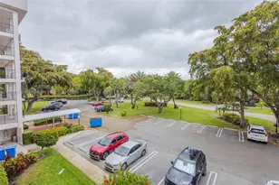 2751 N Palm Aire Dr, Pompano Beach, FL 33069 - Photo 46