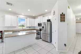 10860 79th St E, Other City - In The State Of Florida, FL 34219 - Photo 10