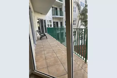 20000 E Country Club Dr #405, Aventura, FL 33180 - Photo 8