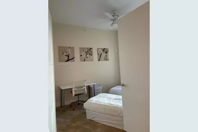 20000 E Country Club Dr #405, Aventura, FL 33180 - Photo 6