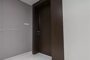 300 Biscayne Blvd Way, Miami, FL 33131 - Photo 6