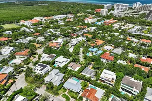 255 Ridgewood Rd, Key Biscayne, FL 33149 - Photo 56