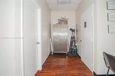 5580 W 16th Ave, Hialeah, FL 33012 - Photo 4