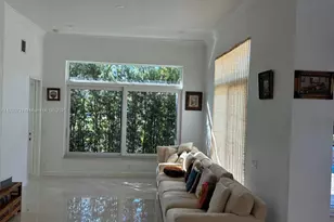 320 Windmill Palm Ave, Plantation, FL 33324 - Photo 10