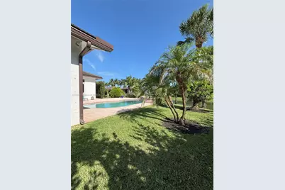 320 Windmill Palm Ave, Plantation, FL 33324 - Photo 34