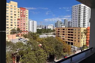 546 SW 1st St, Miami, FL 33130 - Photo 1