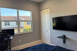 12463 NW 17th Ct, Pembroke Pines, FL 33028 - Photo 32