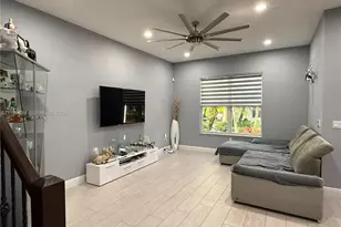 12463 NW 17th Ct, Pembroke Pines, FL 33028 - Photo 10