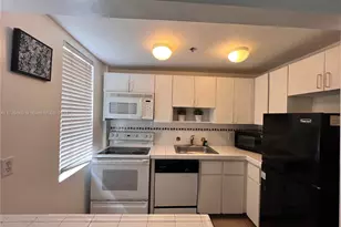 918 Ocean Dr, Miami Beach, FL 33139 - Photo 6