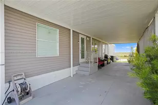 740 NW 219th Ave, Pembroke Pines, FL 33029 - Photo 2