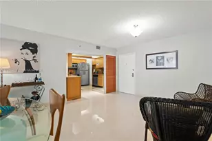 2401 Collins Ave, Miami Beach, FL 33140 - Photo 10