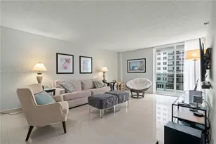 2401 Collins Ave, Miami Beach, FL 33140 - Photo 4
