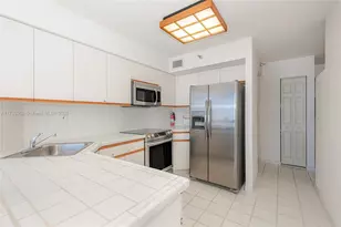 3530 Mystic Pointe Dr, Aventura, FL 33180 - Photo 14