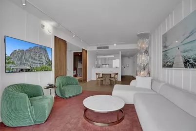 2201 Collins Ave #1215, Miami Beach, FL 33139 - Photo 2