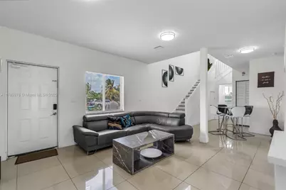 1426 NW 74th St, Miami, FL 33147 - Photo 4
