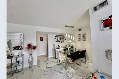 1200 SW 113th Ter #202, Pembroke Pines, FL 33025 - Photo 4