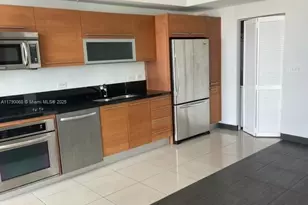 253 NE 2nd St, Miami, FL 33132 - Photo 8