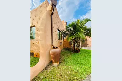 200 Azure Way, Miami Springs, FL 33166 - Photo 18