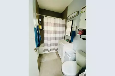 200 Azure Way, Miami Springs, FL 33166 - Photo 32