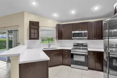 3562 W Southern Orchard Rd W, Davie, FL 33328 - Photo 10