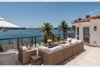 2 S Hibiscus Dr, Miami Beach, FL 33139 - Photo 32