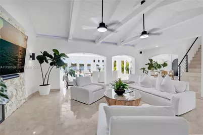 2 S Hibiscus Dr, Miami Beach, FL 33139 - Photo 8