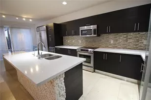 10564 NW 70th Ln, Doral, FL 33178 - Photo 8