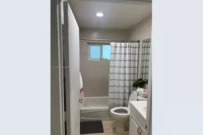 1446 NW 61st St, Miami, FL 33142 - Photo 16