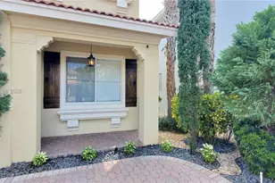 9042 Silver Glen Way, Lake Worth, FL 33467 - Photo 2