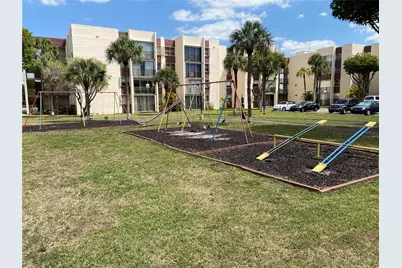 9411 SW 4th St #404, Miami, FL 33174 - Photo 14