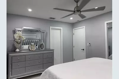 729 E 23rd St, Hialeah, FL 33013 - Photo 10