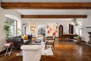 5215 Pine Tree Dr, Miami Beach, FL 33140 - Photo 12