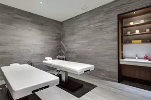 55 SW 9th St, Miami, FL 33130 - Photo 60