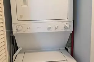 1111 SW 1st Ave, Miami, FL 33130 - Photo 10