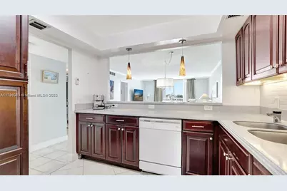 427 Golden Isles Dr #5J, Hallandale Beach, FL 33009 - Photo 6