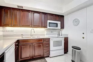 427 Golden Isles Dr, Hallandale Beach, FL 33009 - Photo 8