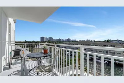 427 Golden Isles Dr #5J, Hallandale Beach, FL 33009 - Photo 28