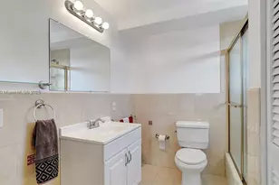 427 Golden Isles Dr, Hallandale Beach, FL 33009 - Photo 26