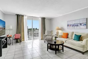 427 Golden Isles Dr, Hallandale Beach, FL 33009 - Photo 18