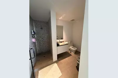 88 SW 7th St #810, Miami, FL 33130 - Photo 8