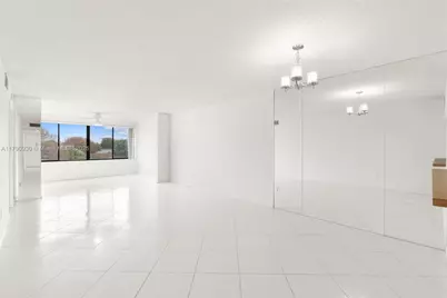 9585 N Belfort Cir #308, Tamarac, FL 33321 - Photo 18
